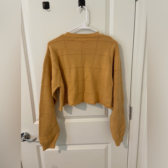 IZOD 100% Cotton Mustard Crop Sweater - Picture 5 of 5